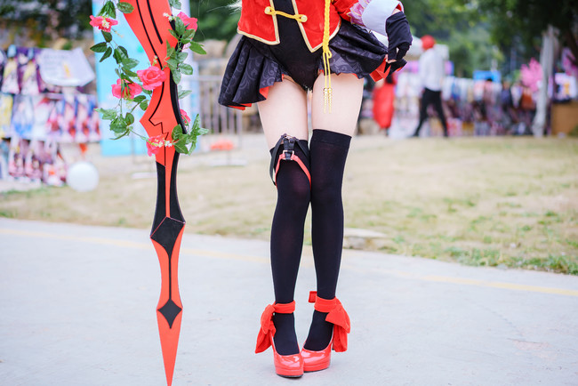 别再剪齐刘海了 最适合圆脸女孩的六款发型_8868体育平台(图1) 8868体育官网